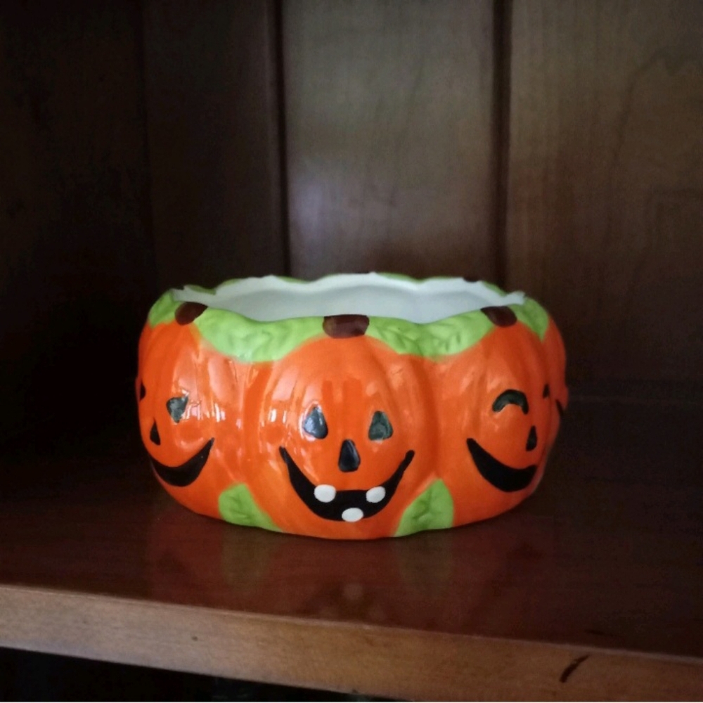 Royal Norfolk Halloween Jack O Lantern Pumpkin Ceramic Dish 5" Round